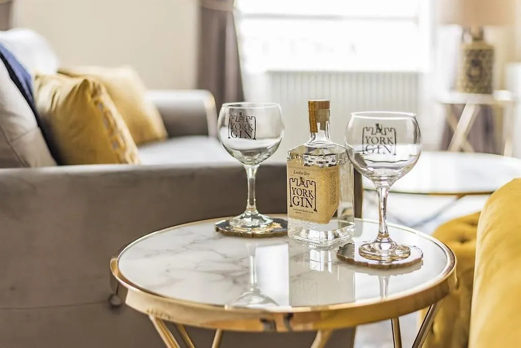 Rowntree One - Stunning Apartment- Grade II Listed يورك 0*,