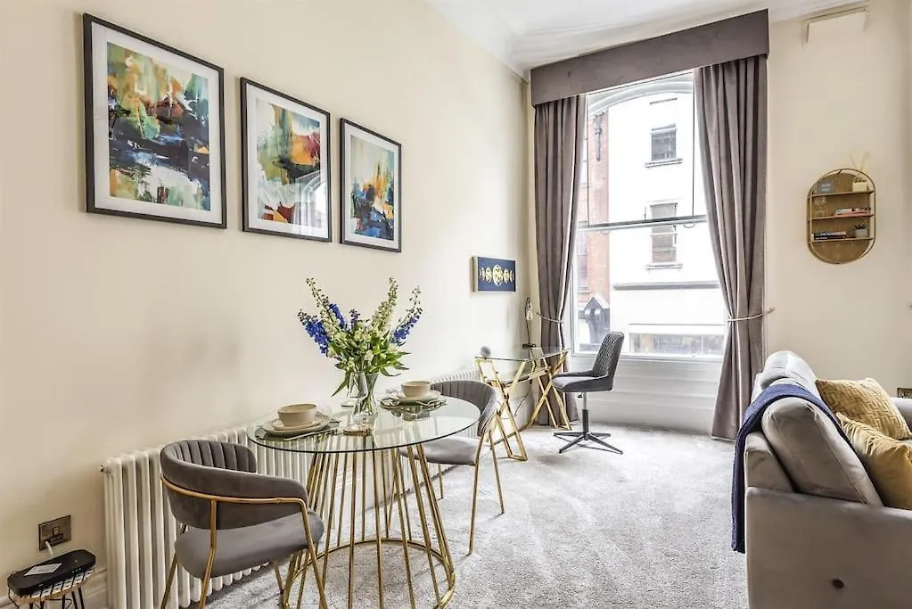 Rowntree One - Stunning Apartment- Grade II Listed يورك شقة