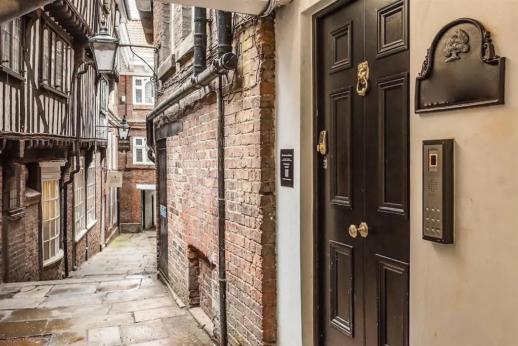 شقة Rowntree One - Stunning Apartment- Grade II Listed يورك المملكة المتحدة