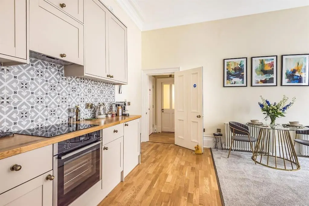 Rowntree One - Stunning Apartment- Grade II Listed يورك